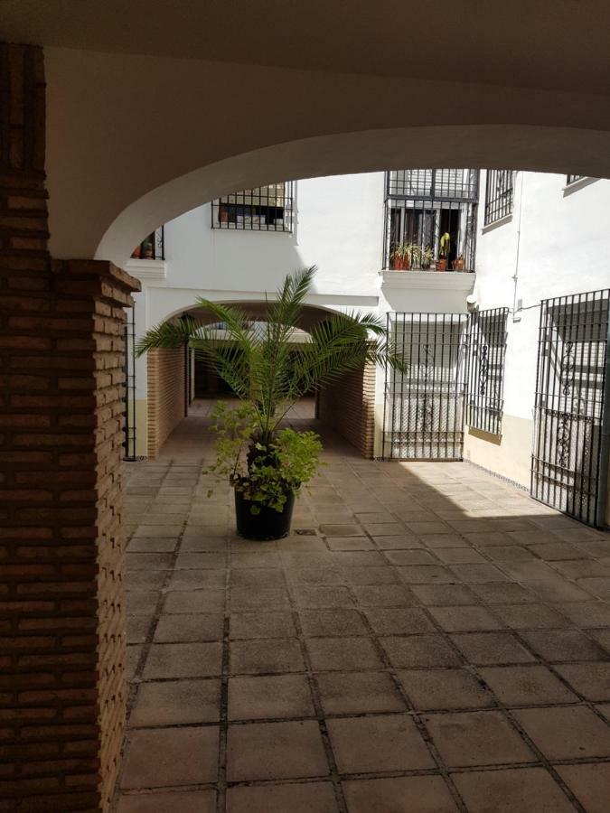 Apartamento En Los Patios De San Basilio Кордова Экстерьер фото
